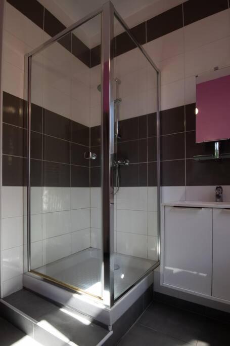 La Fontaine Neuve-Avallon-5 Personnes-1 Chambre-3 Lits-Parking-Wifi Exterior photo
